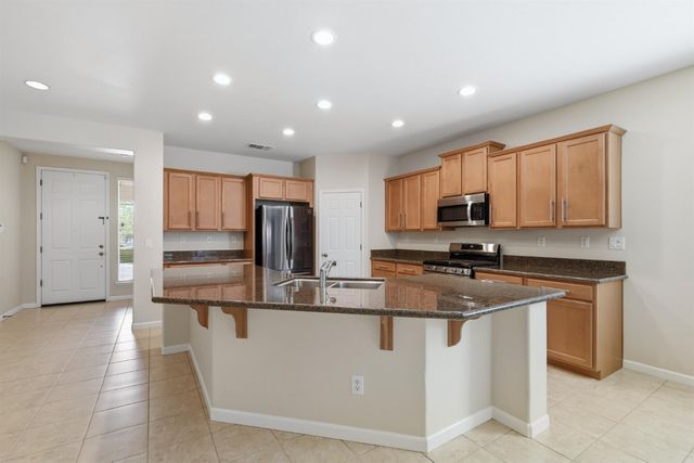 1320 Stoney Cross Ln, Lincoln, CA 95648