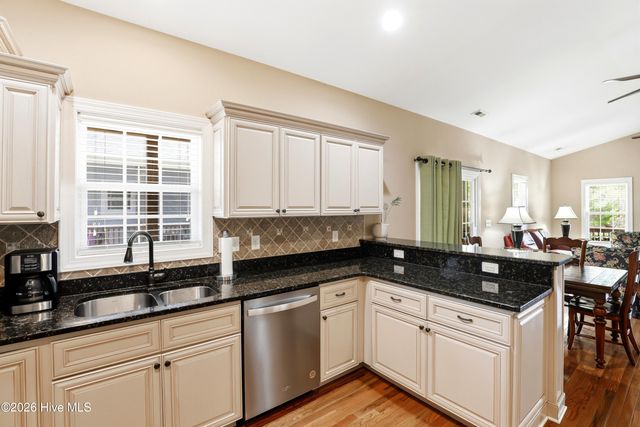 332 NE 52nd Street, Oak Island, NC 28465