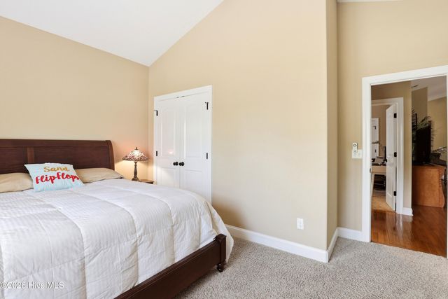 332 NE 52nd Street, Oak Island, NC 28465