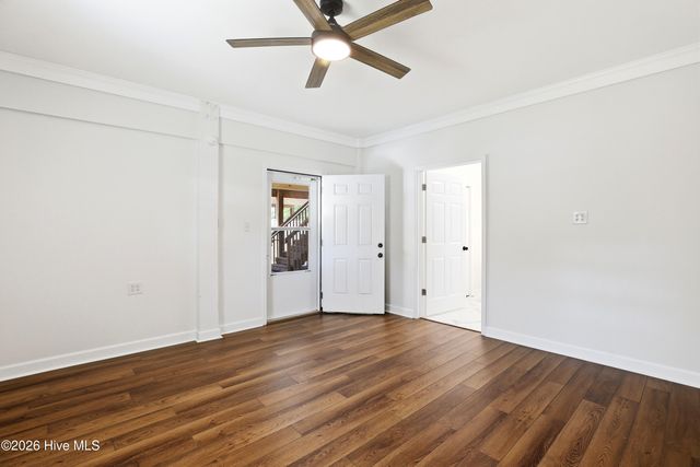 332 NE 52nd Street, Oak Island, NC 28465