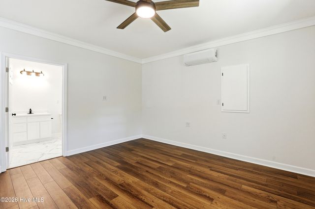 332 NE 52nd Street, Oak Island, NC 28465
