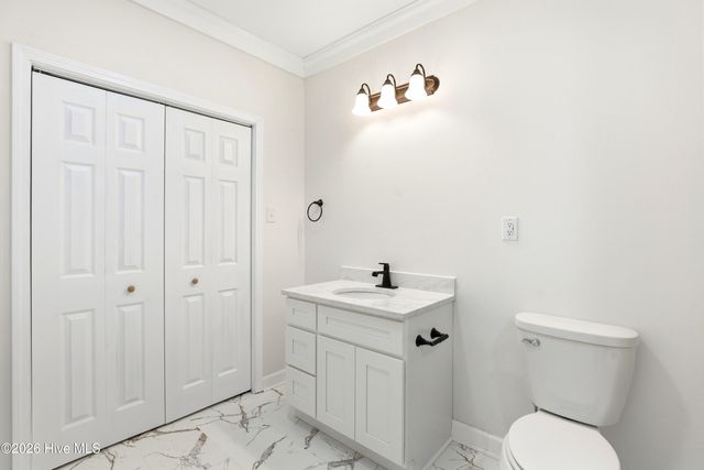 332 NE 52nd Street, Oak Island, NC 28465