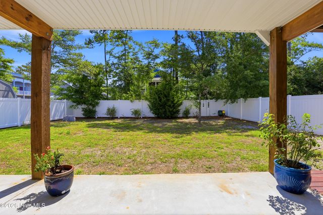 332 NE 52nd Street, Oak Island, NC 28465