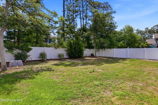 332 NE 52nd Street, Oak Island, NC 28465