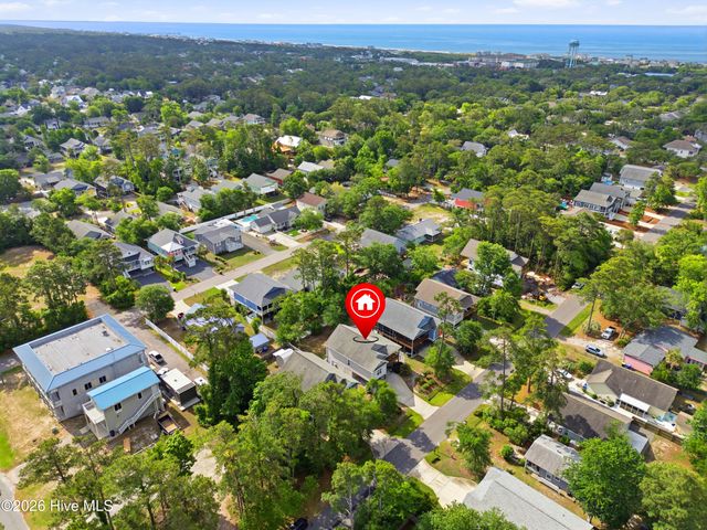 332 NE 52nd Street, Oak Island, NC 28465