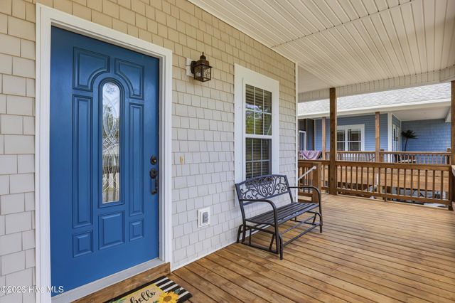 332 NE 52nd Street, Oak Island, NC 28465