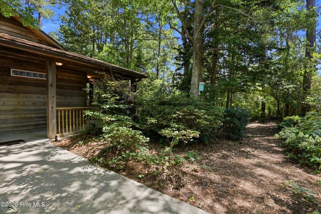 332 NE 52nd Street, Oak Island, NC 28465