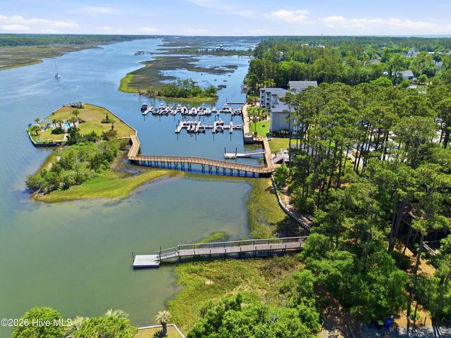 332 NE 52nd Street, Oak Island, NC 28465