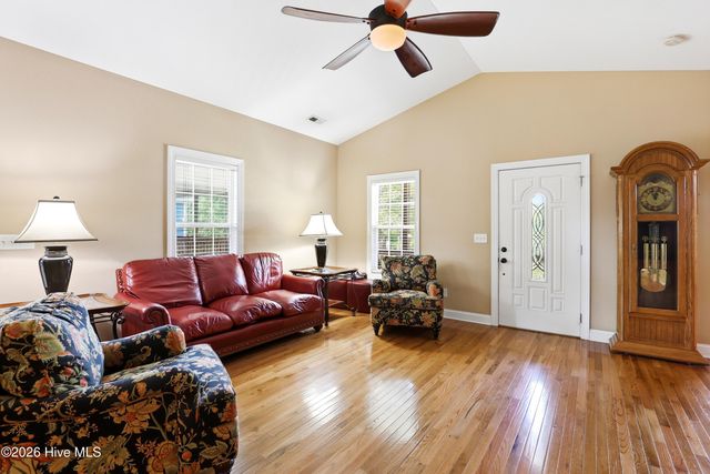 332 NE 52nd Street, Oak Island, NC 28465