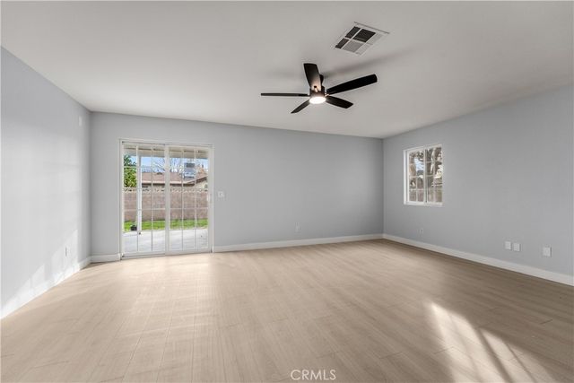 638 N Girard, Hemet, CA 92544