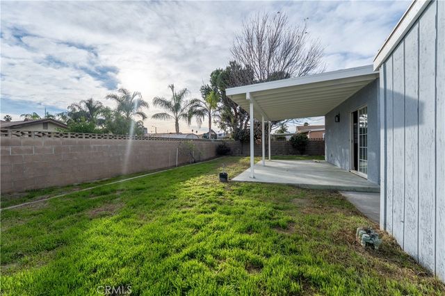 638 N Girard, Hemet, CA 92544