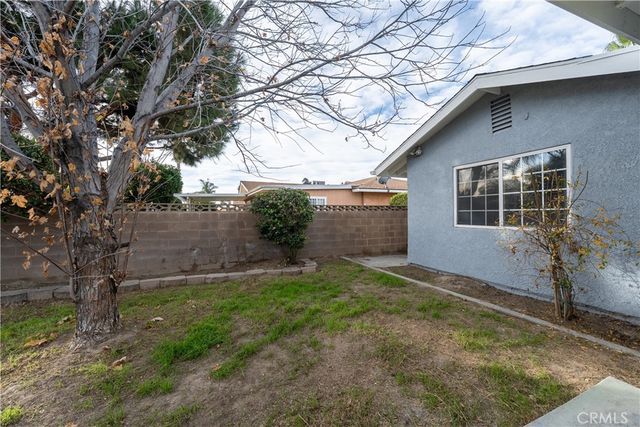 638 N Girard, Hemet, CA 92544