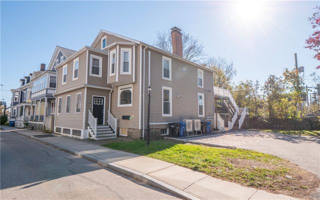 8 Pleasant Street 1, Newport, RI 02840