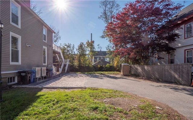 8 Pleasant Street 1, Newport, RI 02840