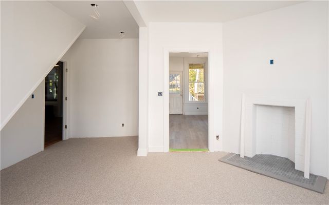 8 Pleasant Street 1, Newport, RI 02840