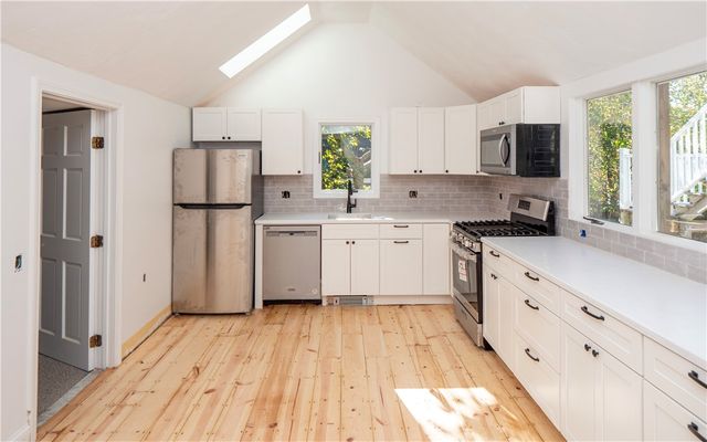 8 Pleasant Street 1, Newport, RI 02840