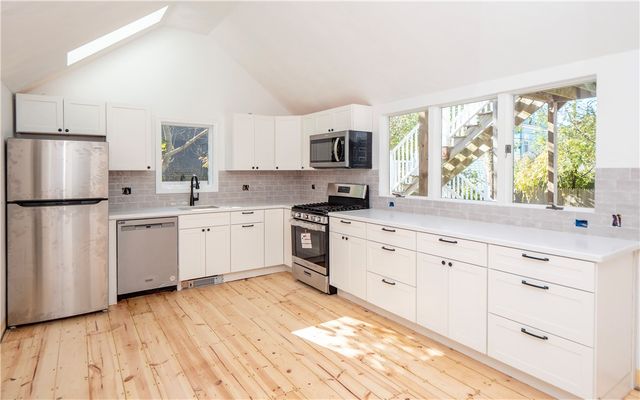 8 Pleasant Street 1, Newport, RI 02840