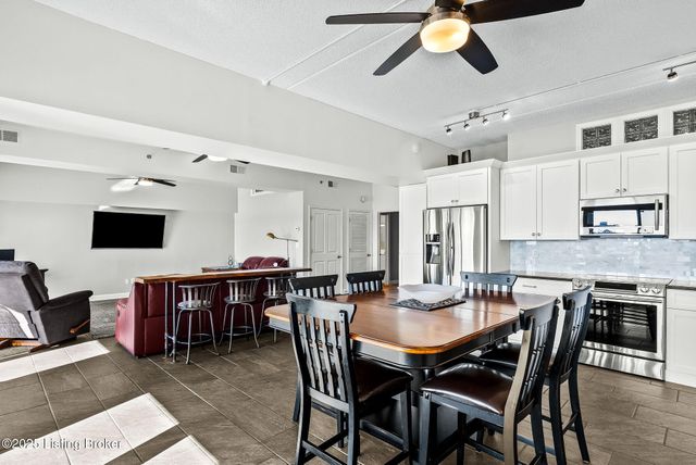 1 Riverpointe Plaza 603 604, Jeffersonville, IN 47130