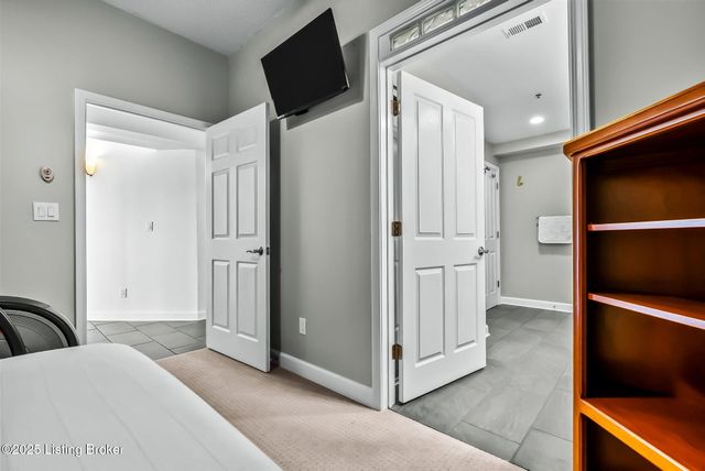 1 Riverpointe Plaza 603 604, Jeffersonville, IN 47130