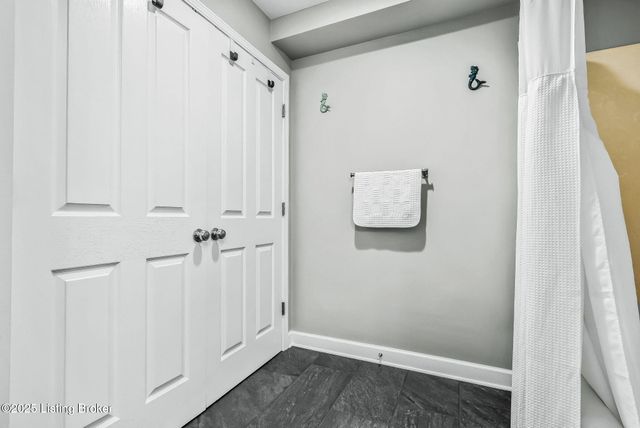 1 Riverpointe Plaza 603 604, Jeffersonville, IN 47130