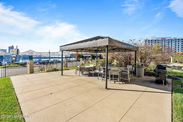 1 Riverpointe Plaza 603 604, Jeffersonville, IN 47130