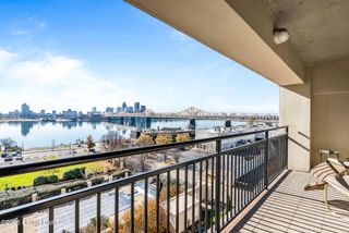 1 Riverpointe Plaza 603 604, Jeffersonville, IN 47130