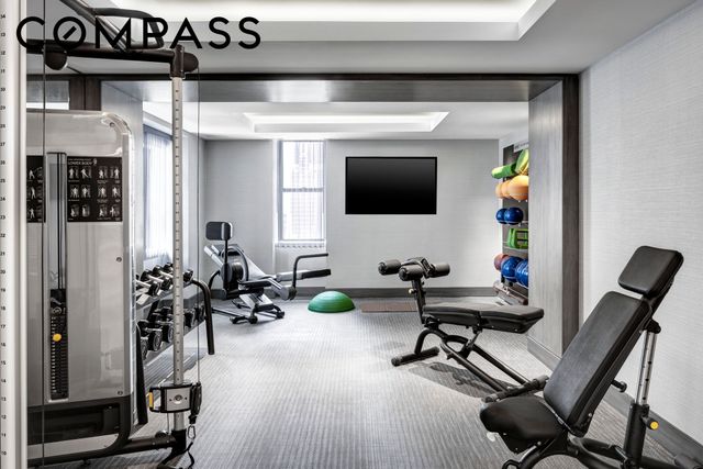 2 E 55th Street 935W39, New York City, NY 10022