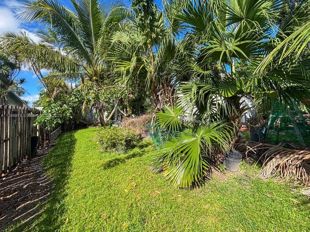 18730 SW 90th Ave, Cutler Bay, FL 33157