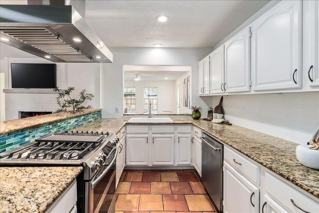 4805 Canyonbend CIR, Austin, TX 78735