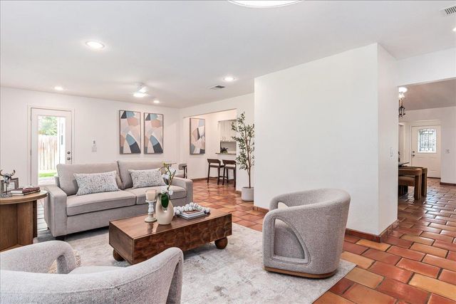 4805 Canyonbend CIR, Austin, TX 78735