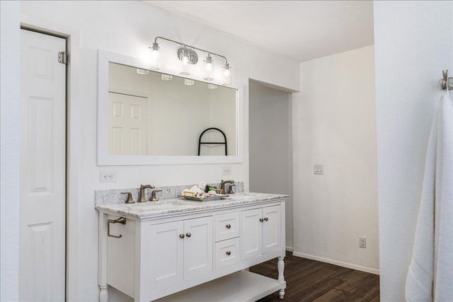 4805 Canyonbend CIR, Austin, TX 78735