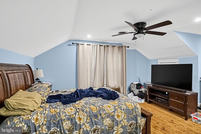 1882 S 2ND ST, Allentown, PA 18103