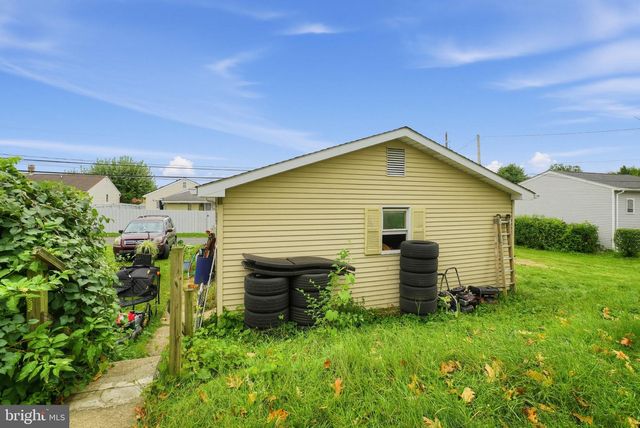 1882 S 2ND ST, Allentown, PA 18103