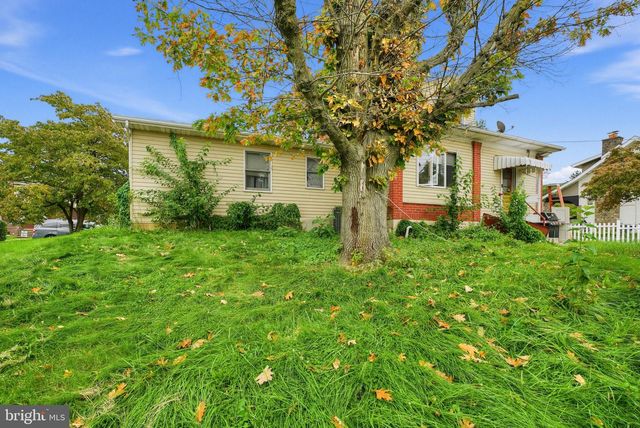 1882 S 2ND ST, Allentown, PA 18103