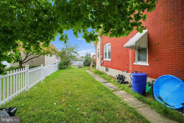 1882 S 2ND ST, Allentown, PA 18103