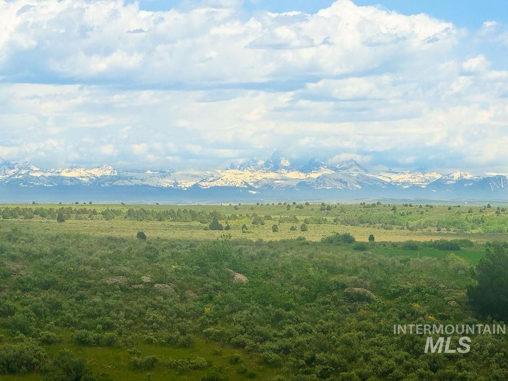 1555 Sadorus Hill Road, Ashton, ID 83420 photo 8