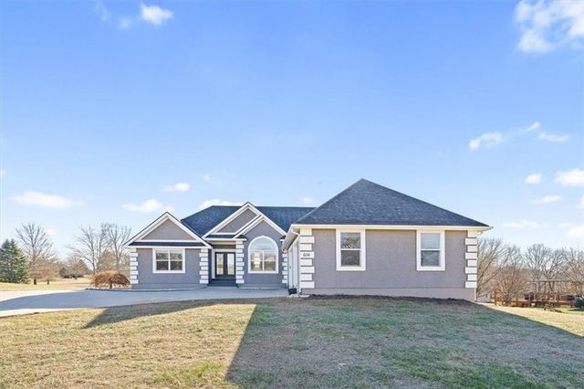 604 Canyon Drive, Pleasant Hill, MO 64080