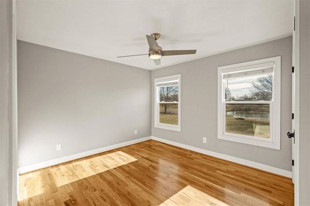 604 Canyon Drive, Pleasant Hill, MO 64080