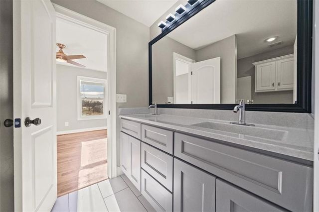 604 Canyon Drive, Pleasant Hill, MO 64080