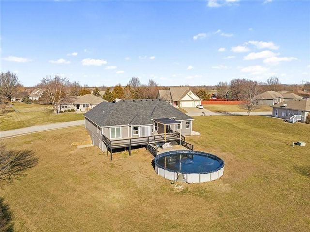 604 Canyon Drive, Pleasant Hill, MO 64080