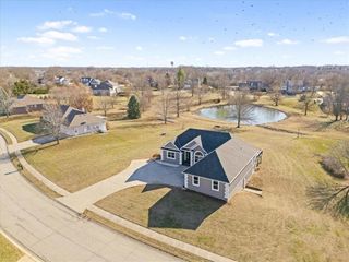 604 Canyon Drive, Pleasant Hill, MO 64080