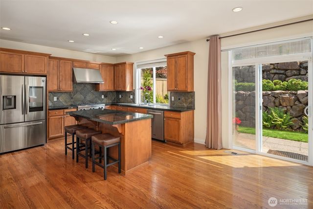 35909 Boulder Court, Snoqualmie, WA 98065