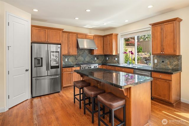 35909 Boulder Court, Snoqualmie, WA 98065