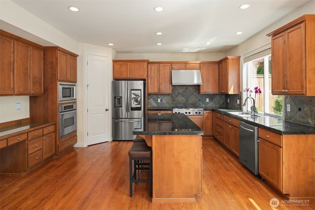 35909 Boulder Court, Snoqualmie, WA 98065