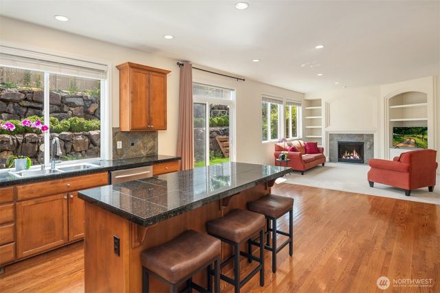 35909 Boulder Court, Snoqualmie, WA 98065