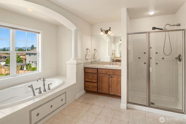 35909 Boulder Court, Snoqualmie, WA 98065