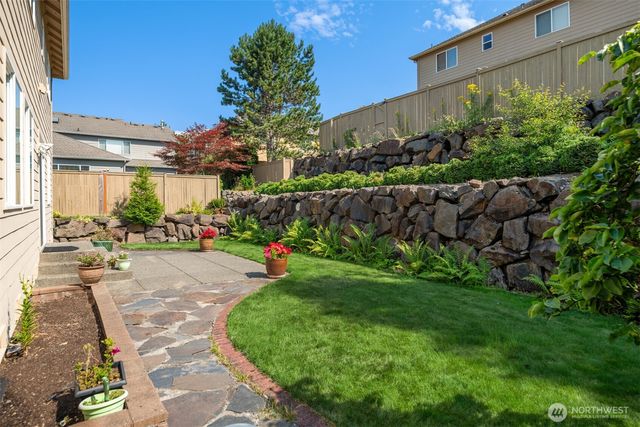 35909 Boulder Court, Snoqualmie, WA 98065