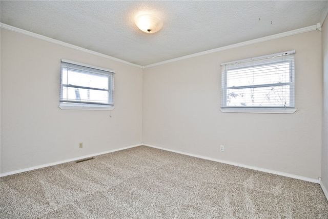 11 Bromwich Lane, Bella Vista, AR 72715