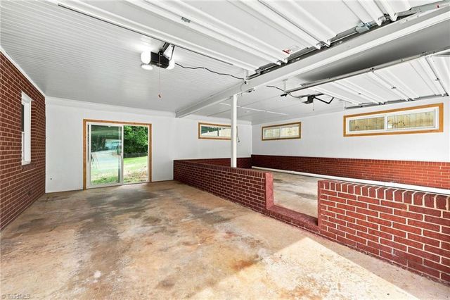 3652 Emma Avenue, Winston-salem, NC 27127