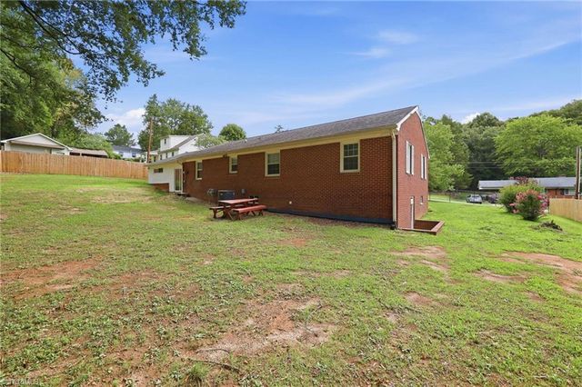 3652 Emma Avenue, Winston-salem, NC 27127